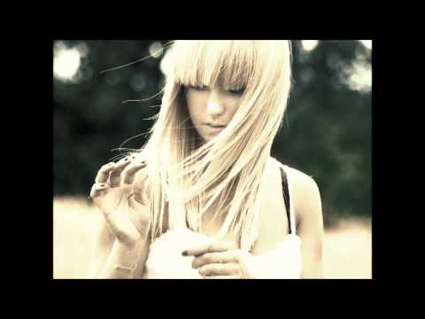 Мэй Дэй - Она