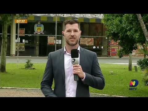 Banheiro do CCJ da UFSC é pichado com frases que incentivam crimes