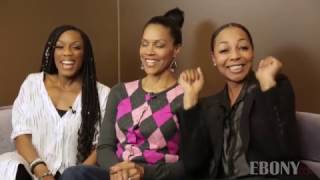 En Vogue sings their single "Déjà vu"