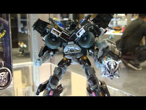 BotCon 2011 Transformers MechTech #3 - Deluxe and Voyager Class