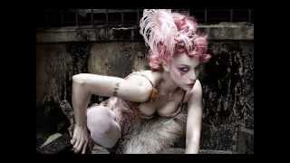 Emilie Autumn - One Foot in Front of the Other - Subtitulos español