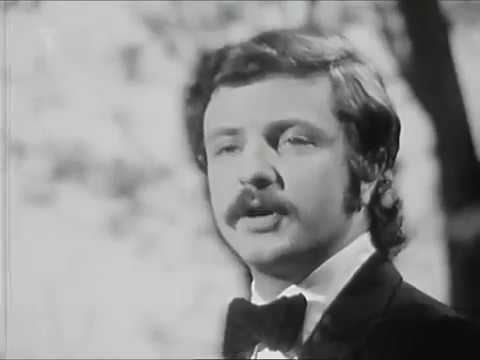 Petr Spálený - Dávám růži bílou (1969, film. záznam 1970)