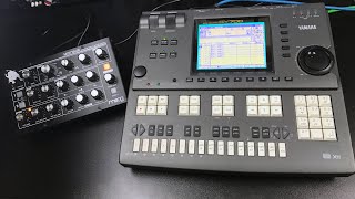 Video thumbnail for Using Yamaha QY-700 MIDI Sequencer (Pattern Mode) for Dawless Live Jamming by Debukas