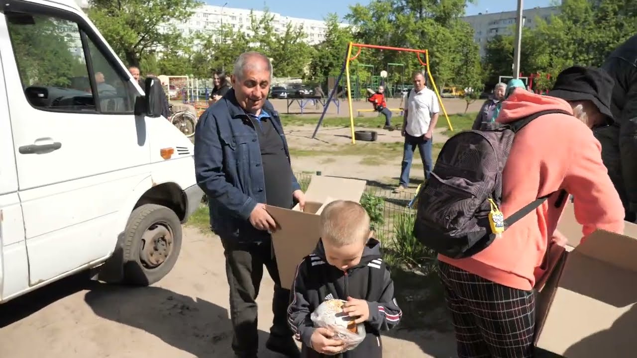 Перед Великоднем черкасцям роздали 1500 пасок