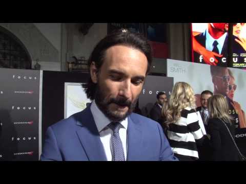 Focus: Rodrigo Santoro Talks Character & Film - Exclusive Premiere Interview (Portugese)| ScreenSlam