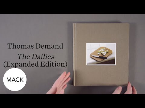 Look Inside: 'The Dailies (Expanded Edition)' by Thomas Demand