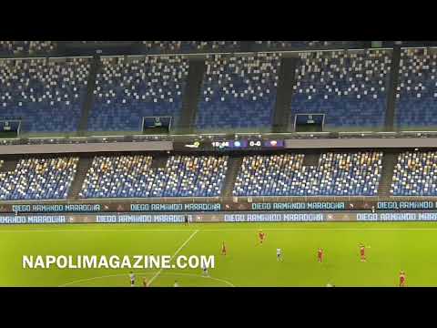 VIDEO - Napoli-Roma, applausi per Maradona al 10’ minuto di gioco