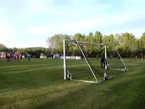 Daniel Leinar gör 5-0 för Boren mot Zeros