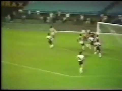 Claudio Adão (Bangu) - 08/07/1984 - Bangu 4x0 Vasco - 4 gols