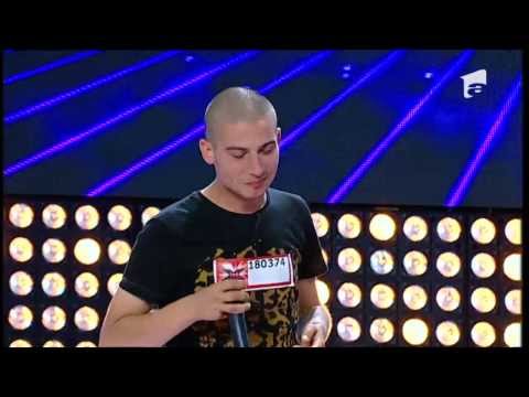 Ioan Mardare, aka Cocoon Kills, a cântat o compoziție proprie - "Pisi cea obraznică"