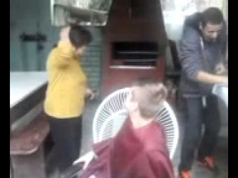 Passando a maquina zero na Vó.