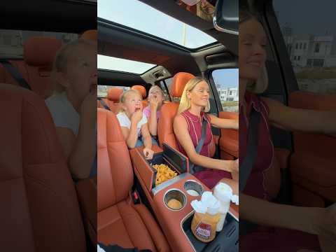 قضاء الوقت مع الأطفال في السيارة 🤣 #عائلة #دبي #shorts# viral #الامارات