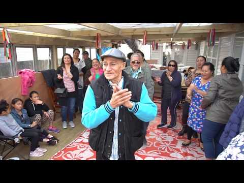 Fakafiefia Tau'olunga Tamasii ko Kasimili Niukapu'.