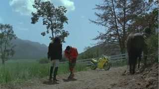 Download lagu Cool as Ice: The Bike Jump (HD) mp3 Download lagu Cool as Ice: The Bike Jump (HD) mp3