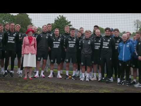 Simon Kjær with Queen Margrethe from Denmark and the National Team