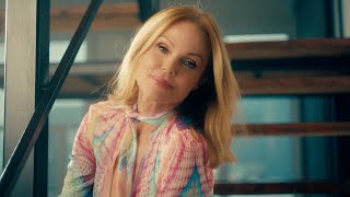 Musik-Video-Miniaturansicht zu Big Big Love Songtext von Belinda Carlisle