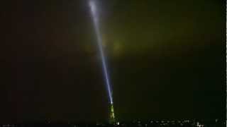 preview picture of video 'Crystal Palace Transmitter Light Show (19th April 2012)'