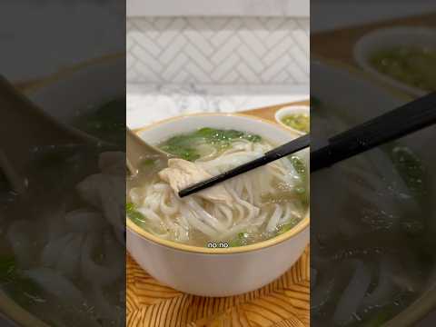 VIETNAMESE CHICKEN NOODLE SOUP (PHO GA)🐓🍜