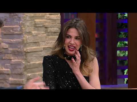 Fernando Rocha ensina Luciana Gimenez a fazer a dança do "tremelique"