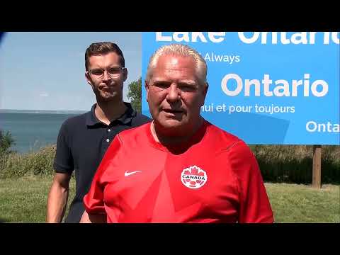オンタリオ州首相、オンタリオ湖の標識除幕式で命名論争に言及 (Ontario premier unveils Lake Ontario sign amid naming dispute)