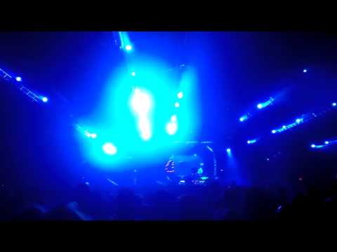 Ian Standerwick @ Dreamstate - Too Many Artists - Thump The Synaesthesia Now (Sensualise mashup)