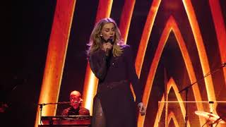 Stronger - Faith Hill - Soul2Soul Orlando - 10-21-2017