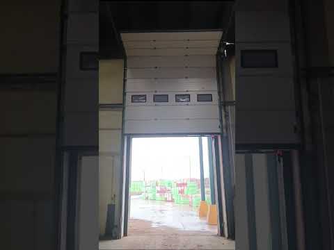 PAW industrial panel sectional door