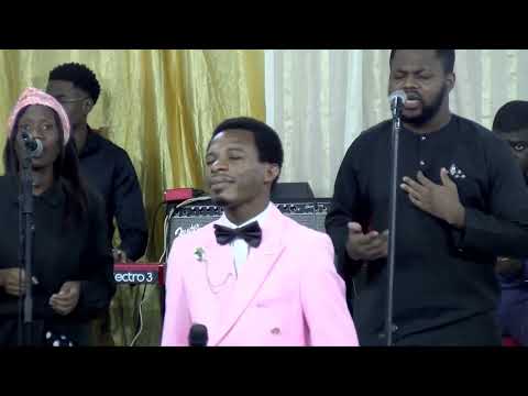 Élie kaïros - INTIMITÉ ( adore avec moi )