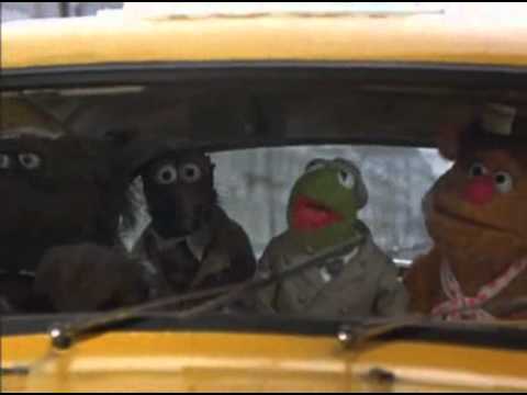 Gonzo stops taxi - The Great Muppet Caper
