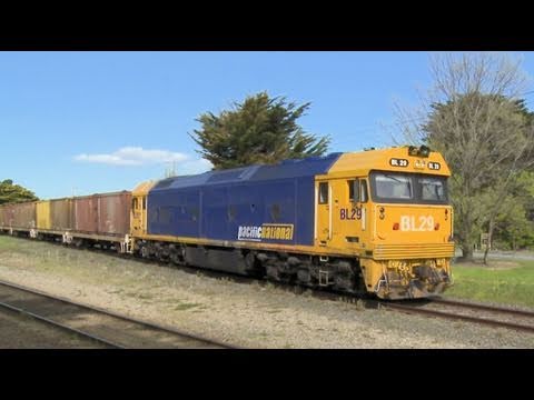 Steel Train in Australia - Pacific National Broad Gauge Railway - PoathTV