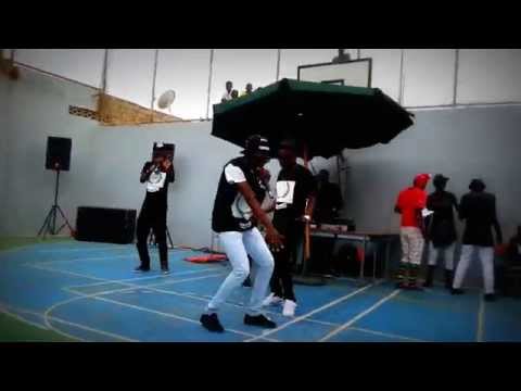 FBMG- No colégio Ana Karina....