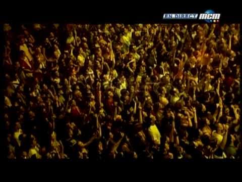 Avril Lavigne - Live at Paris (France) 07/06/2004 HQ