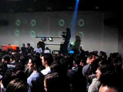 Dj Nandinho ft Violin La Mouche POSH Club