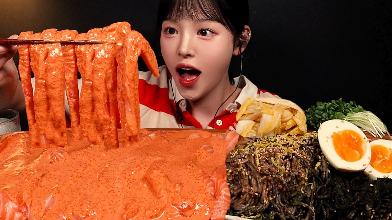 SUB)꾸덕함 레전드🔥불닭마요 연어국수 먹방! 들기름 막국수까지 여름 필수 조합 갈게요 Buldak Mayo Salmon Muk