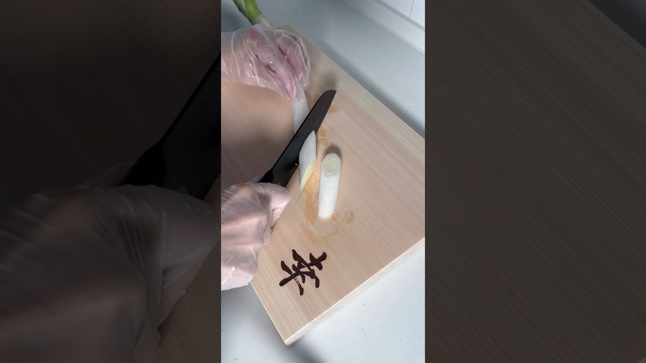 【大食い』『幸せ盛り弁当箱』に続いて山梨県産の檜を使用した『幸せ盛りまな板』が誕生しました‼️『料理】