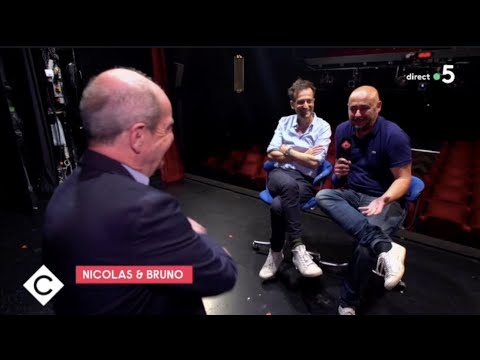 ZAÏZAÏZAÏZAÏ Lecture Vivante de Nicolas & Bruno par Pierre Lescure  C à Vous - France5