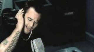 Uncle Kracker - Follow Me(Official Music Video)