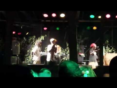 REGGAE GEEL 2014 - Jah Youth ft Prince Livijah