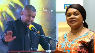 Download lagu Mtoto wa JENISTA amwaga MACHOZI mbele ya Rais SAMIA, akimuaga mama yake mp3 Download lagu Mtoto wa JENISTA amwaga MACHOZI mbele ya Rais SAMIA, akimuaga mama yake mp3