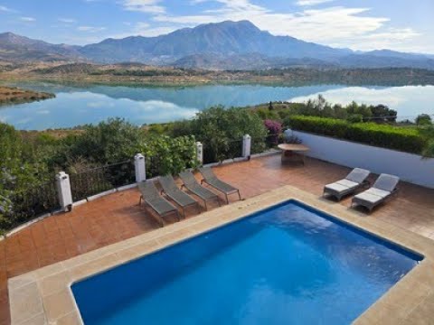 NOW SOLD: Buying a holiday home in Andalucia: Casa Joya del Lago at Los Romanes: EXCLUSIVE, 449,000€