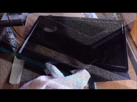LG Flatron L227WTG Repair Part 02 - Opening the cover