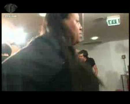 fashiontv | FTV.com - VERSACE BACKSTAGE FW MEN 06/07