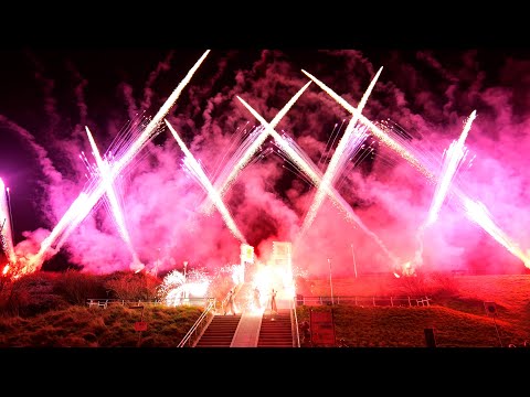 359. Caffero - vuurwerkshow met vuurartiesten Zoutelande 2025