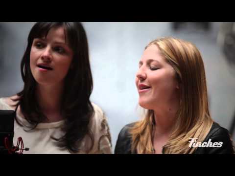 Finches (de Vinken Zusjes) - Shake it Out ('Florence & the Machine') Acoustic Sessions april 2014