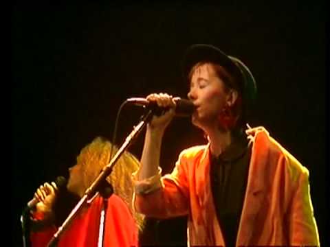 Tøsedrengene - Indianer (Live 1985)