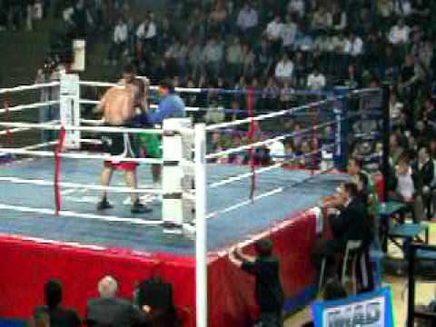 5to round El matador Vidondo vs Zarate