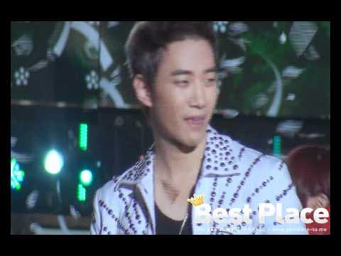 [FANCAM] 110813 JUNHO Incheon Hallyu Concert - confetti