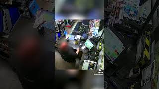 Download lagu Rekaman CCTV baru menunjukkan seorang wanita menyamar sebagai pria 'untuk memangsa seorang gadis' #shorts mp3 Download lagu Rekaman CCTV baru menunjukkan seorang wanita menyamar sebagai pria 'untuk memangsa seorang gadis' #shorts mp3