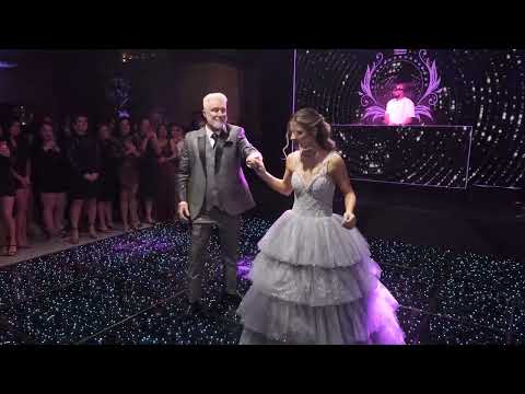 A melhor valsa com o pai que você vai ver hoje