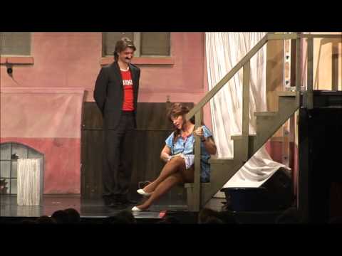 Meta Quallmann gibt Nachhilfe in Kölsch